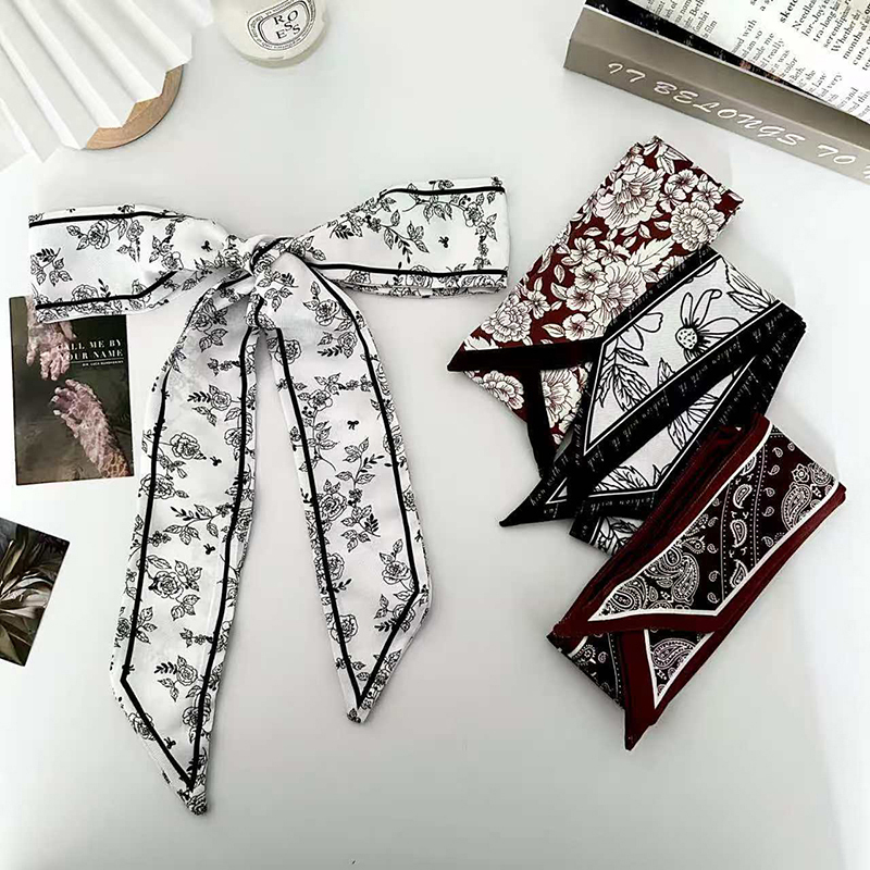 Luxury Fashion Woman Skinny Si - огляд і ціна Ascot Neck Scarf